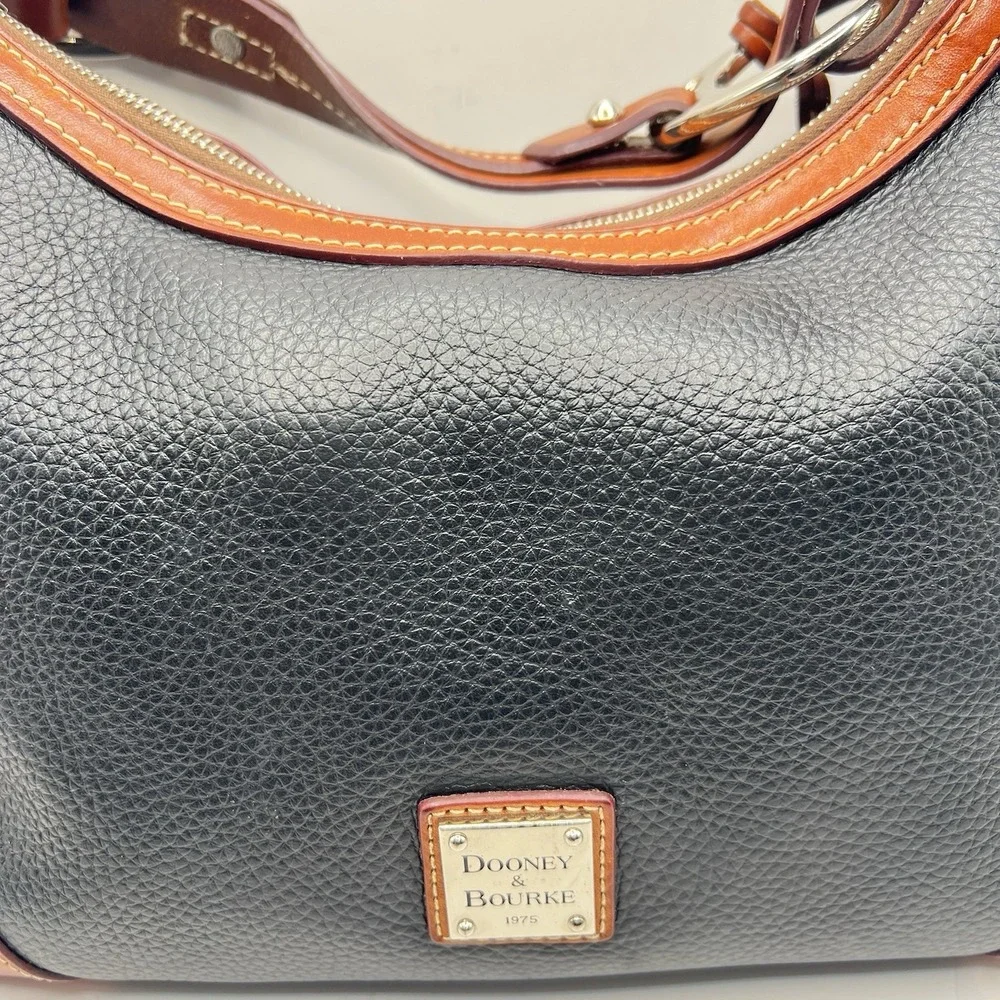Dooney & Bourke this bag